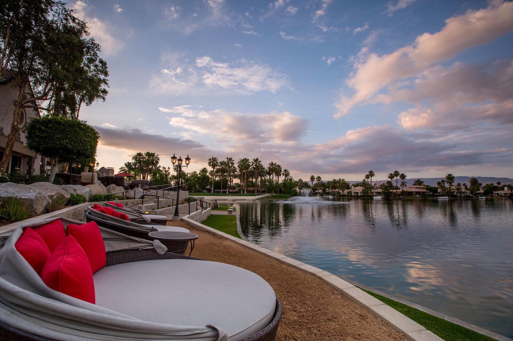 The Chateau At Lake La Quinta Exteriér fotografie