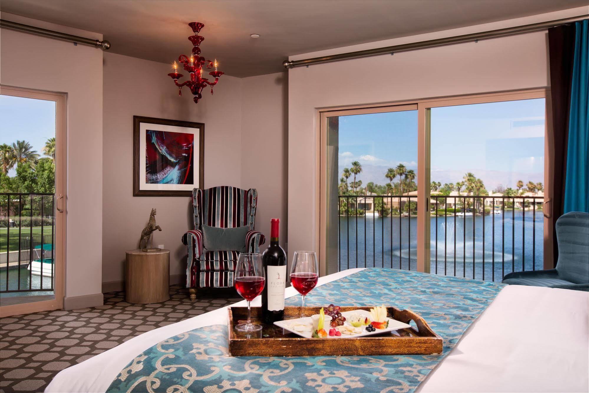 The Chateau At Lake La Quinta Exteriér fotografie